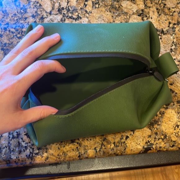 Toiletry/travel bag ✈️ - Picture 4 of 4